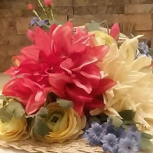 Gorgeous spring Easter/Derby hat (OBO)